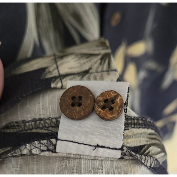 Tommy Bahama 100% Silk Pineapple & Palm Short Sleeve Shirt Men's Large Blue - Picture 5 of 9